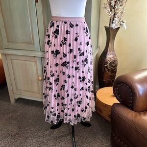 New Mix Pink/Black Floral Skirt